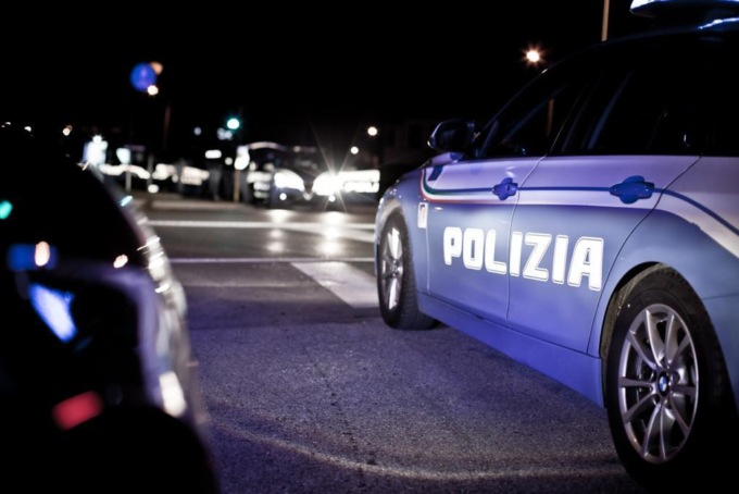Stragi del sabato sera, i controlli della Polizia stradale: raffica di patenti ritirate