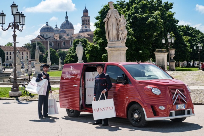 Valentino Chez Vous, il brand della rinomata Maison arriva a Padova: in van…