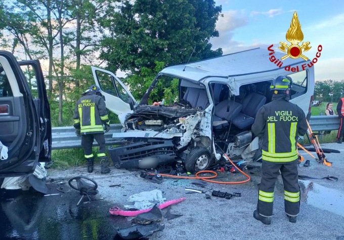 Cittadella, tremendo frontale tra Pick-up e furgone: morto 62enne di Tombolo, gravissima la passeggera