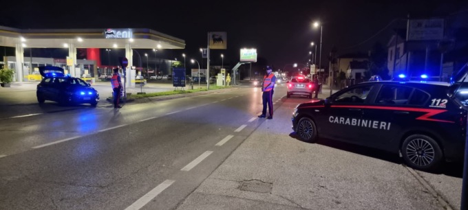 Movida nel weekend, i controlli dei Carabinieri: una multa e una patente ritirata