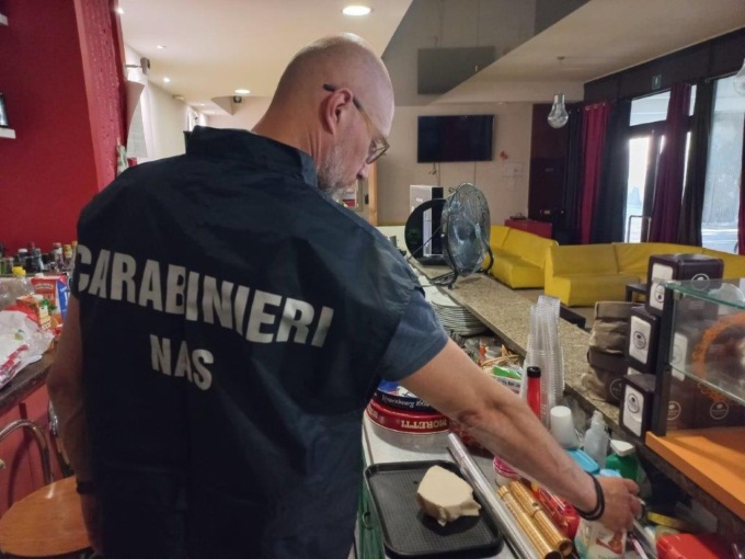 Padova, far west stazione: un arresto, due denunce e i locali etnici “da incubo”