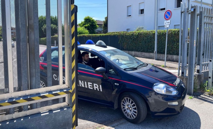 Non c’è due senza tre e il tunisino fa tris: arrestato con droga, refurtiva e passaporto falso