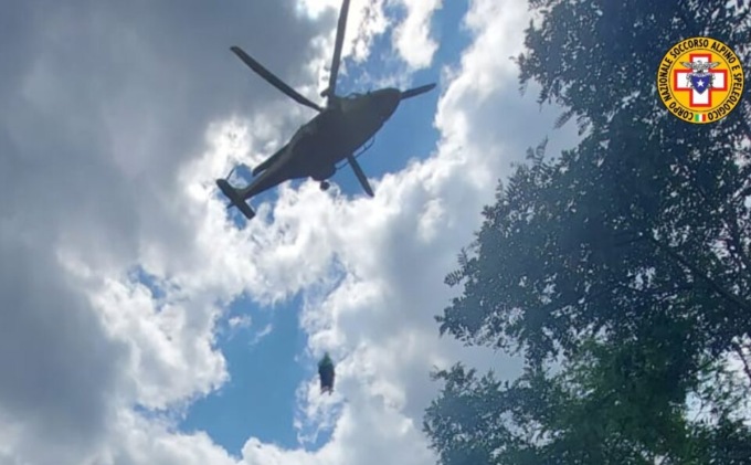 Cade da cavallo sul sentiero del Monte Rusta, 66enne di Vo’ si infortuna alla schiena