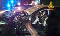 Cittadella, l'ambulanza della croce rossa era di passaggio e li ha soccorsi dopo il terribile scontro: uno degli automobilisti purtroppo è morto