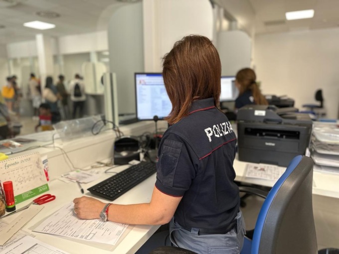Padova, in agosto un espulso al giorno all’Ufficio Immigrazione: anche un condannato per omicidio