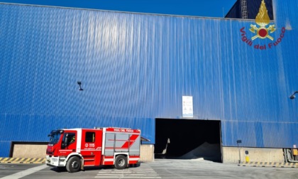 Padova, esplosione alle Acciaierie Venete: tre operai feriti, uno è grave