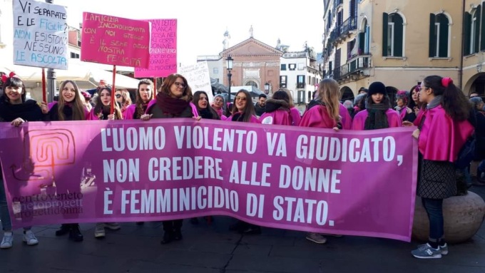 93enne trova il coraggio di denunciare il figlio “aguzzino”: sono 82 le over 65 aiutate in un anno al Centro donna di Padova  