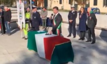 "Italiani vestiti da austriaci" e "retorica degli eroi": infuria la polemica sul sindaco di Noventa Padovana dopo la festa del 4 novembre