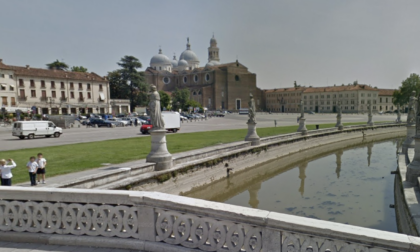 Ritrovamento shock in Prato della Valle: rinvenuto il corpo senza vita di un giovane