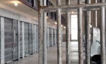 Caos nel carcere di Padova: poliziotto aggredito da un detenuto