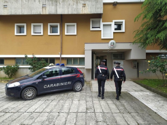 Accusato di rapina ed estorsione, 37enne di Este rintracciato a Catania dopo anni di latitanza