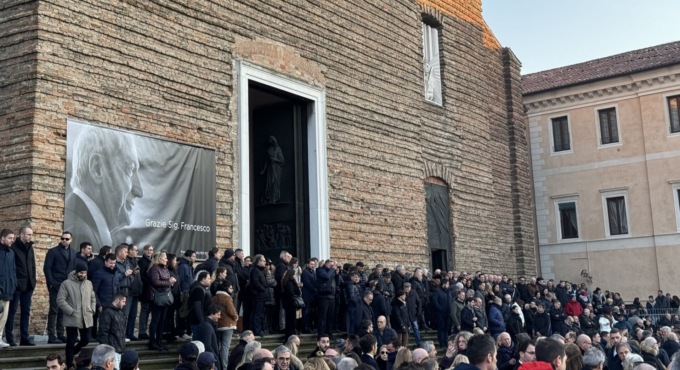 In migliaia a Padova per l’ultimo saluto a Francesco Canella, patron del Gruppo Alì