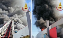 Maxi incendio in un capannone di 1.200 metri quadri a Saonara