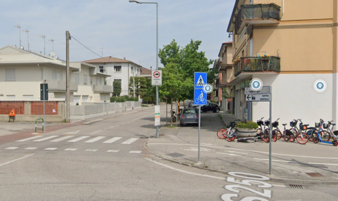 Alza il gomito con l’alcol e minaccia la moglie, intervengono i Carabinieri e lui li aggredisce