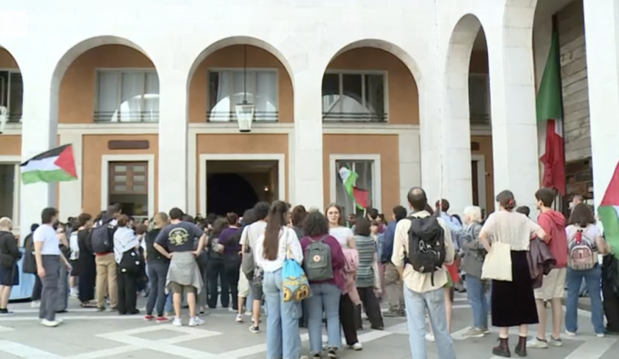 Studenti pro Palestina, continua il boicottaggio accademico: palazzo Bo occupato e tensioni con la Digos