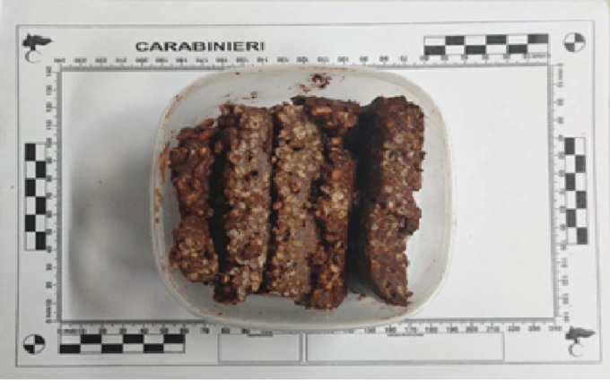 Prepara brownies alla cannabis, la madre ne mangia un pezzo e rimane intossicata