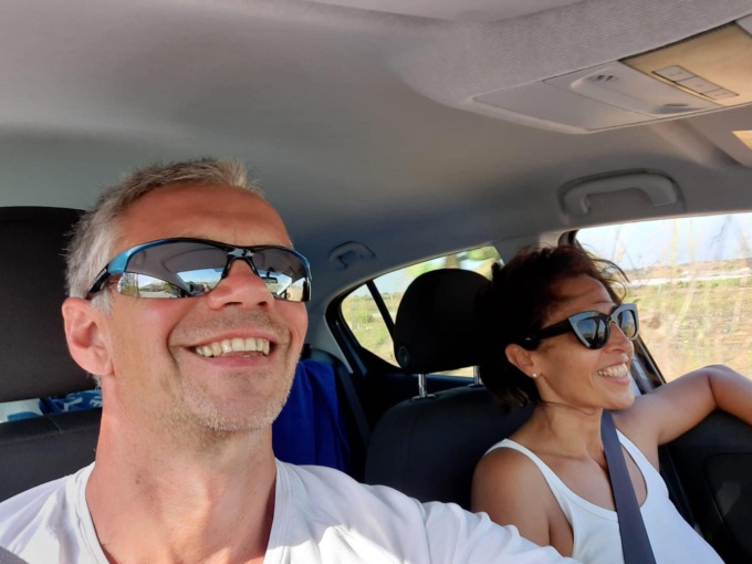 In vacanza in Egitto con la moglie, finisce fuori strada: muore a 56 anni Davide Baggio