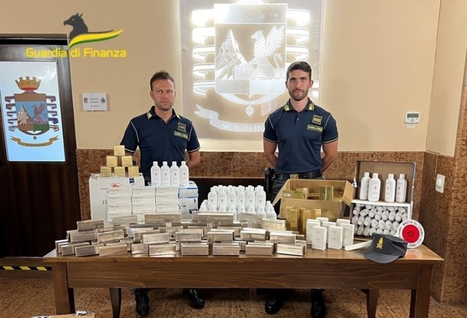 Hanno una sostanza tossica, ma venduti come nulla fosse: sequestrati 1000 cosmetici e prodotti di bellezza