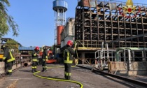 Incendio allo stabilimento Acciaierie Venete di Padova: feriti due operai