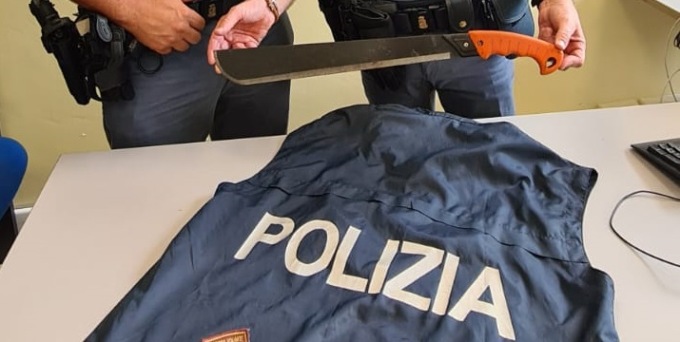 Fermato 17enne con un grosso machete alla stazione di Padova