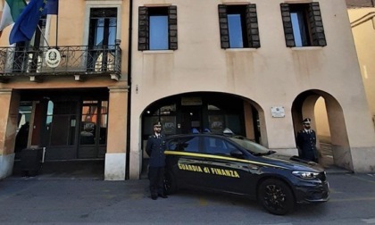 Prendevano il reddito di cittadinanza ma andavano in giro con l'auto di lusso, frode da 130mila euro nell'Alta Padovana