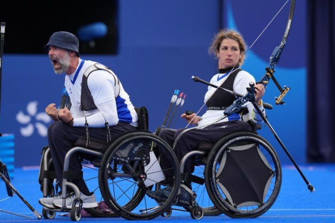 Paralimpiadi Parigi, oro per il padovano Stefano Travisani ed Elisabella Mijno nel tiro con l’arco