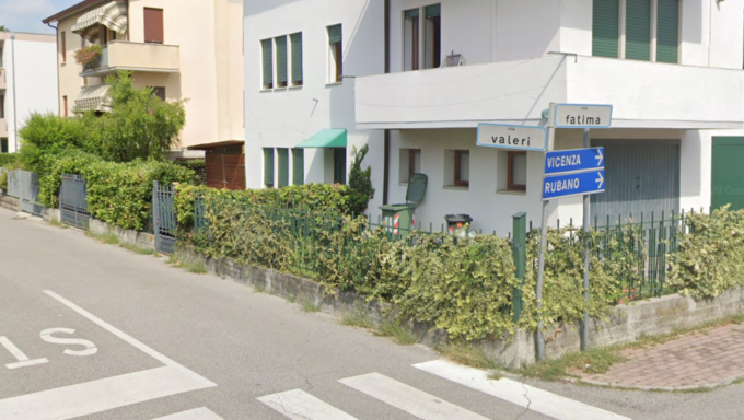 Pedinato e minacciato per un anno, viene aggredito e rapinato dal rivale a Rubano