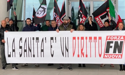 Presidio di Forza Nuova a Schiavonia contro il nuovo decreto sulle liste d'attesa: "Diritto alla salute sacrificato per il profitto"