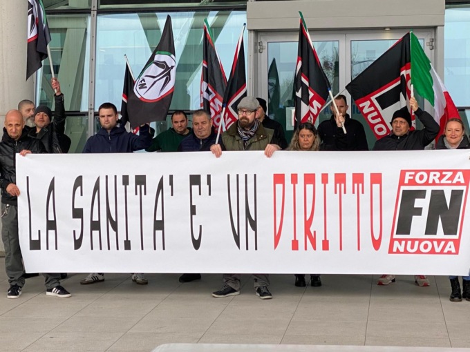 Presidio di Forza Nuova a Schiavonia contro il nuovo decreto sulle liste d’attesa: “Diritto alla salute sacrificato per il profitto”