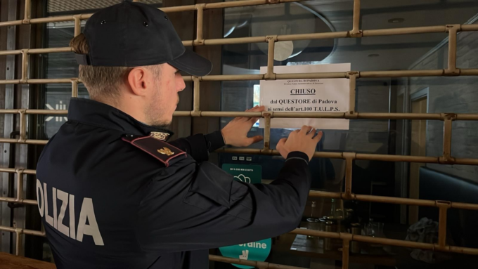 Le condizioni igieniche carenti portano alla sospensione della licenza: chiude un locale di Galleria via Tito Livio