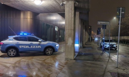 Bisca clandestina scoperta in zona stazione, scattano denunce per gioco d'azzardo e immigrazione