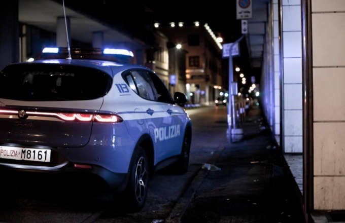 Già arrestato tre volte per spaccio, viene beccato ancora a vendere cocaina in via Tommaseo