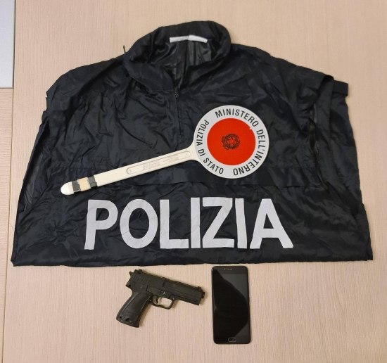 Si finge “maresciallo” per estorcere denaro ad una ragazza: arrestato il truffatore