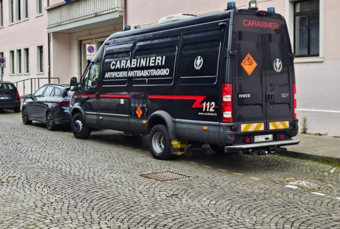 Stupefacenti raccolti e scoperte esplosive in casa di un giovane “agricoltore” della bassa padovana