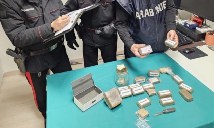 Blitz a casa di un 18enne di Sant'Urbano: trovato con 29 panetti di hashish per quasi 3 kg di droga