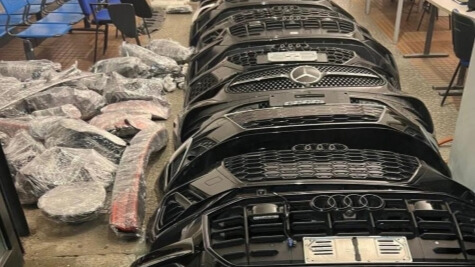 Ricettatore rubava paraurti e pezzi di auto Audi e Mercedes tra Padova e Venezia per poi venderli online