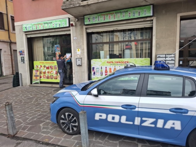 La presenza nel locale di persone con precedenti di Polizia costa 45 giorni di sospensione