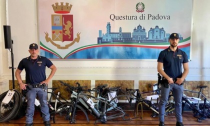 Furti a tema nei giorni del Giro: 9 bici di valore sequestrate ad un autista che le stava portando in Serbia