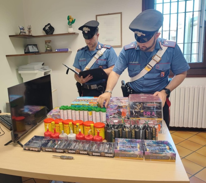 Li denuncia per il furto dell’auto: il giorno dopo per vendetta gli entrano in casa e lo riempiono di botte