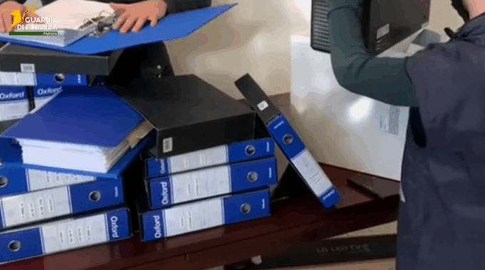 Evasione fiscale e autoriciclaggio a proprio vantaggio: sequestrati 190mila euro a due coniugi