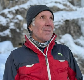 Esperto rocciatore, da capo cordata perde l’appiglio e muore davanti al figlio