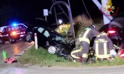 Auto si scontrano a Villanova di Camposampiero e finiscono in un fosso a bordo strada