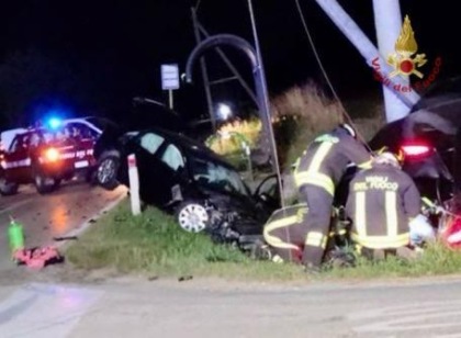 Auto si scontrano a Villanova di Camposampiero e finiscono in un fosso a bordo strada
