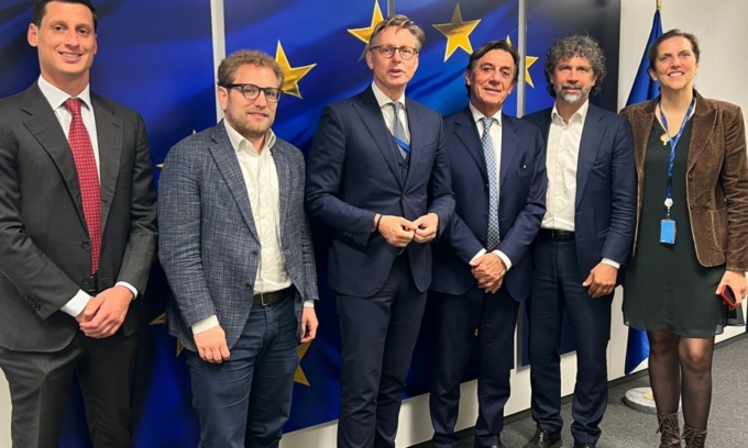 Sindaci veneti in delegazione a Bruxelles, Giordani: “Padova è una città sempre più europea”