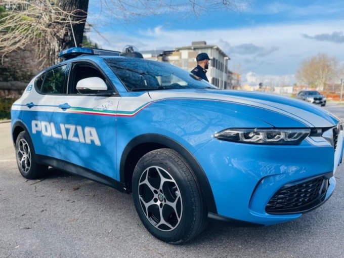 Aggressioni e rapine commesse da giovani: il Questore emette sette Daspo, di cui sei a minorenni