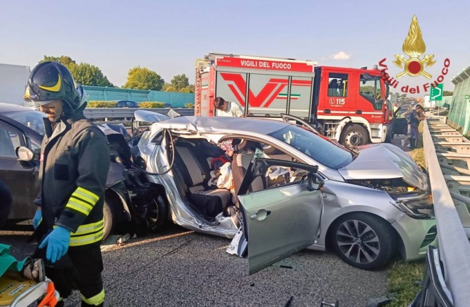 Tamponamento sull’A4 tra Padova e Dolo, due ferite