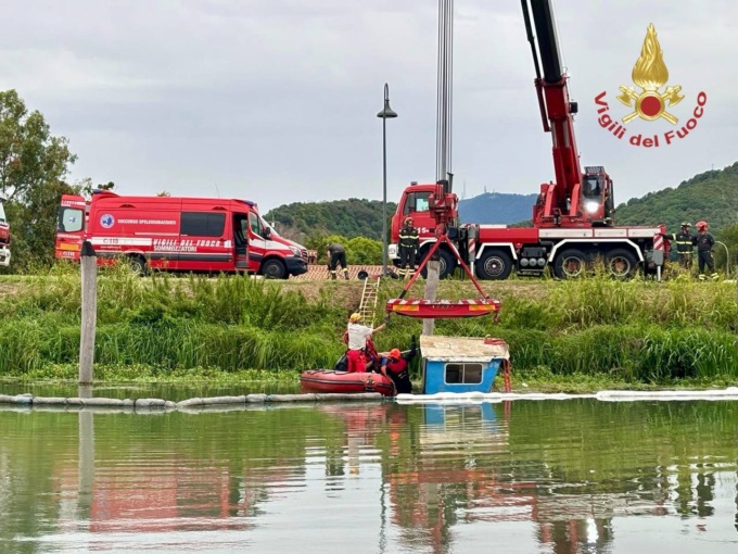 Imbarcazione affonda nel Canale Battaglia: sommozzatori all’opera per il recupero