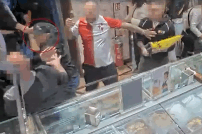 Daspo per due ultras del Padova: aggressione in un bar durante i festeggiamenti per la promozione