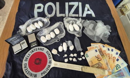 Fermato mentre spacciava in via Facciolati, a casa teneva il resto