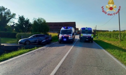 Auto e moto si scontrano a Villafranca Padovana: centauro finisce in un fossato, è grave
